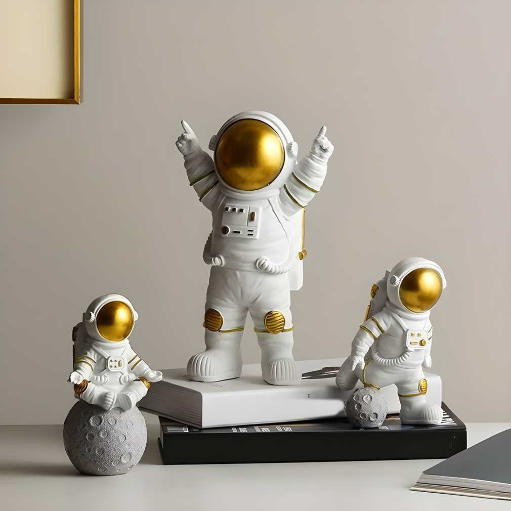 Astronaut Spaceman Statue (Set of 3) - Golden